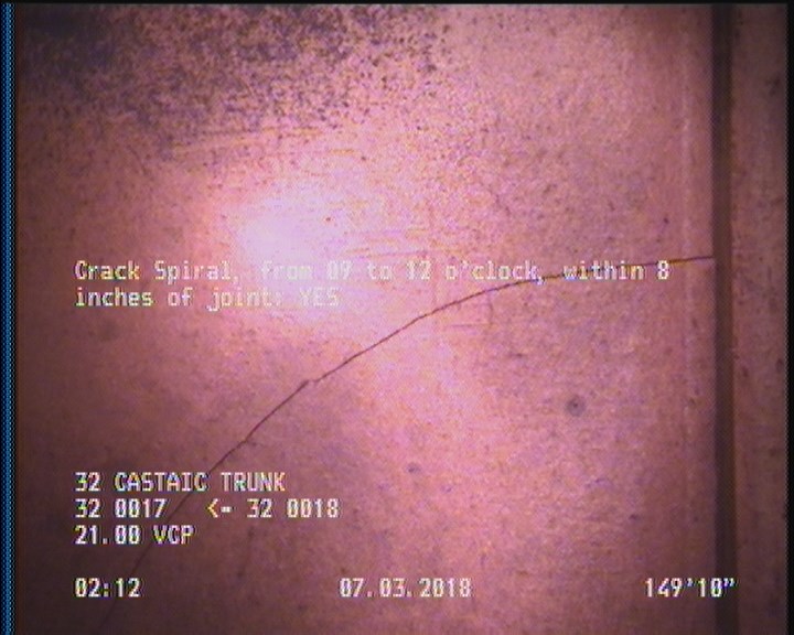 Crack Spiral, from 09 to 12 o'clock, within 8 inches of joint: YES