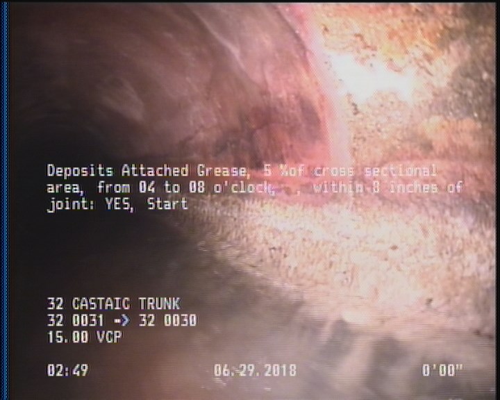 Deposits Attached Grease, 5 %of cross sectional area, from 04 to 08 o'clock, , within 8 inches of joint: YES, Start