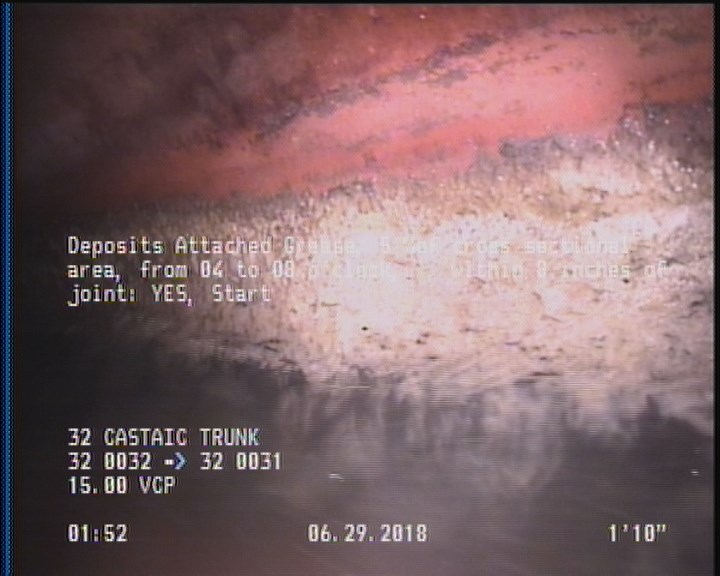 Deposits Attached Grease, 5 %of cross sectional area, from 04 to 08 o'clock, , within 8 inches of joint: YES, Start