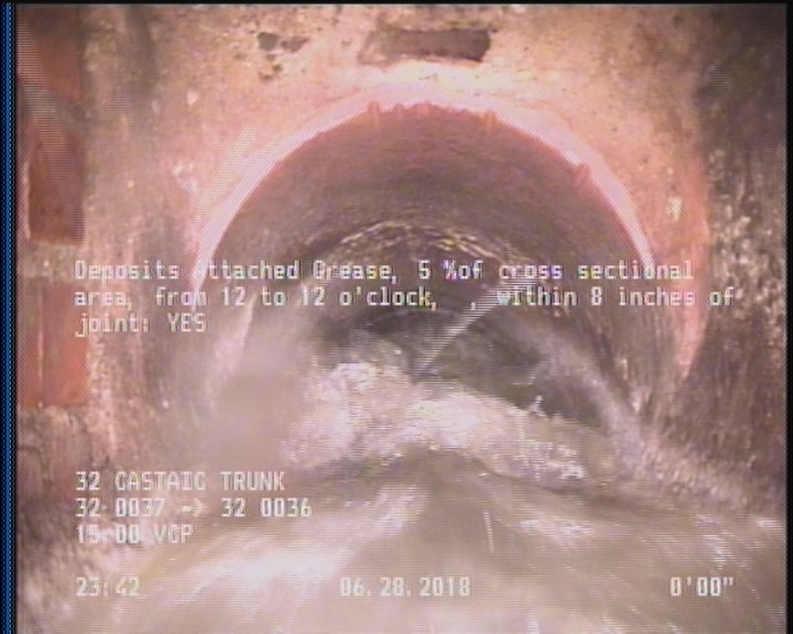 Deposits Attached Grease, 5 %of cross sectional area, from 12 to 12 o'clock, , within 8 inches of joint: YES