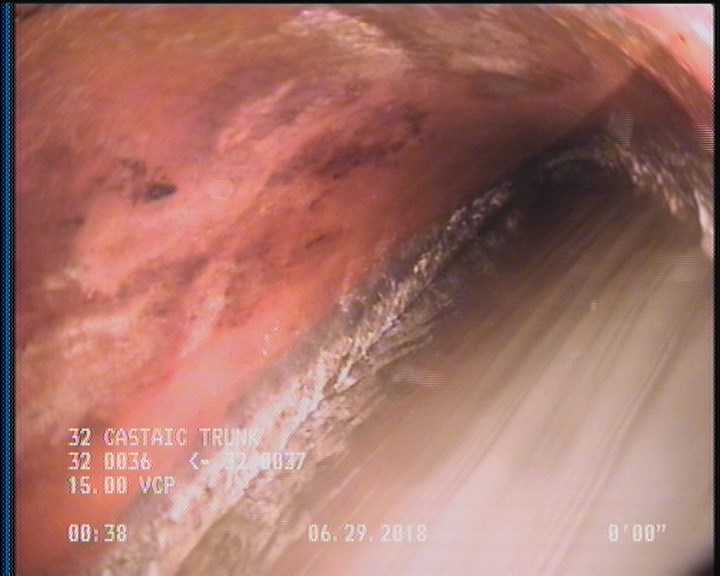 Deposits Attached Grease, 5 %of cross sectional area, from 03 to 09 o'clock, , within 8 inches of joint: YES