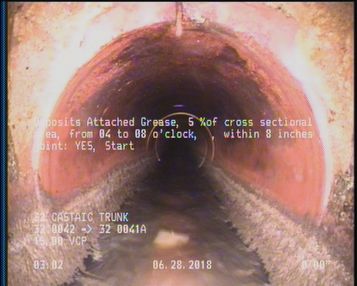 Deposits Attached Grease, 5 %of cross sectional area, from 04 to 08 o'clock, , within 8 inches of joint: YES, Start