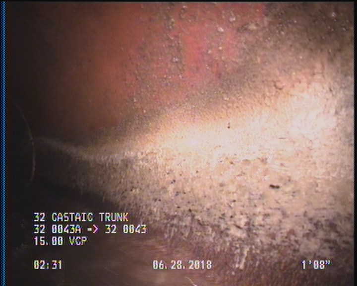 Deposits Attached Grease, 5 %of cross sectional area, from 04 to 08 o'clock, , within 8 inches of joint: YES, Start