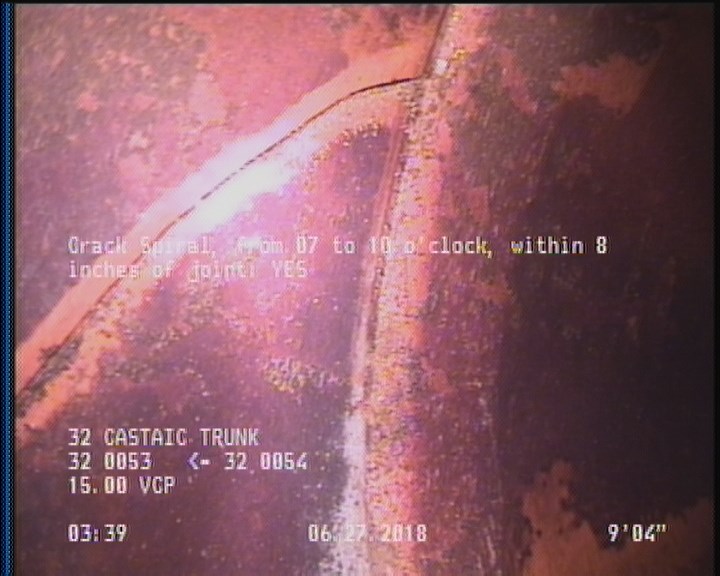 Crack Spiral, from 07 to 10 o'clock, within 8 inches of joint: YES