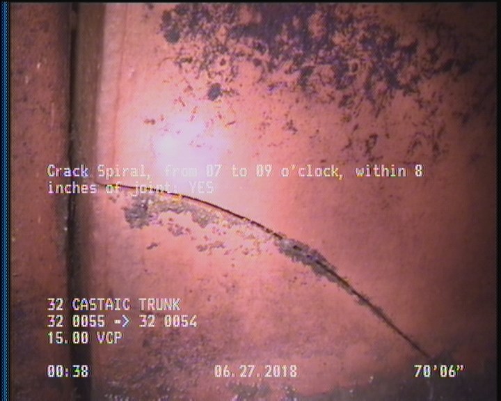 Crack Spiral, from 07 to 09 o'clock, within 8 inches of joint: YES
