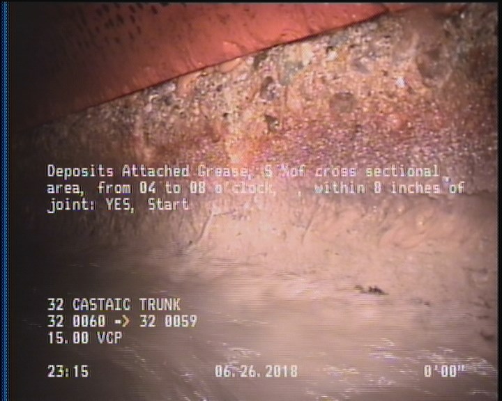 Deposits Attached Grease, 5 %of cross sectional area, from 04 to 08 o'clock, , within 8 inches of joint: YES, Start
