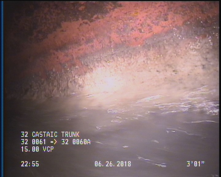 Deposits Attached Grease, 5 %of cross sectional area, from 04 to 08 o'clock, , within 8 inches of joint: YES, Start
