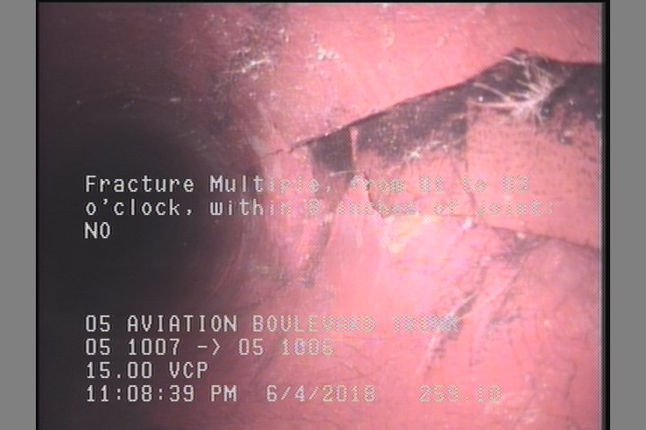 Fracture Multiple, from 01 to 03 o'clock, within 8 inches of joint: NO