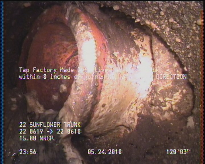 Tap Break-In Defective, at 10 o'clock, -, , within 8 inches of joint: NO, 4", 4" - WRONG DIRECTION