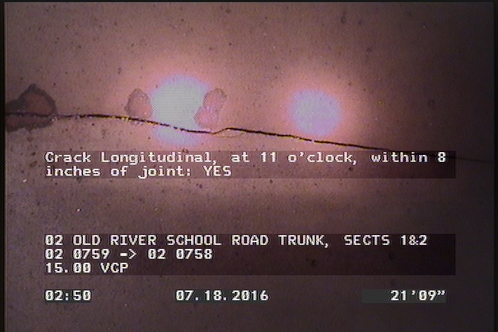 Crack Longitudinal, at 11 o'clock, within 8 inches of joint: YES