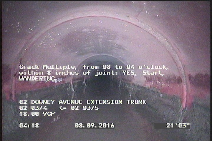 Crack Multiple, from 08 to 04 o'clock, within 8 inches of joint: YES, Start - WANDERING
