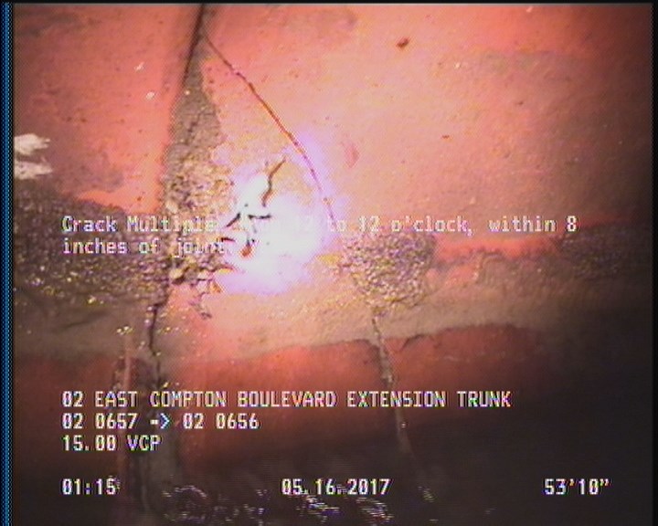 Crack Multiple, from 12 to 12 o'clock, within 8 inches of joint: YES
