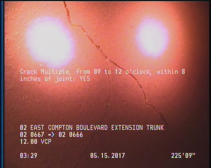 Crack Multiple, from 09 to 12 o'clock, within 8 inches of joint: YES