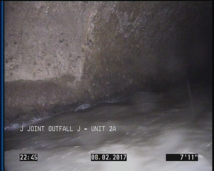 Deposits Attached Grease, 5 %of cross sectional area, from 03 to 09 o'clock, , within 8 inches of joint: YES, Start