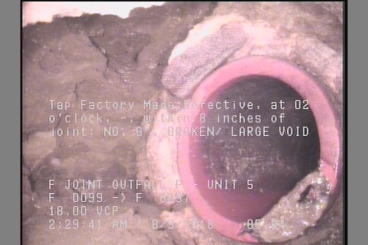 Tap Factory Made Defective, at 02 o'clock, -, within 8 inches of joint: NO, 6" - BROKEN/ LARGE VOID