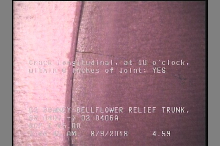 Crack Longitudinal, at 10 o'clock, within 8 inches of joint: YES