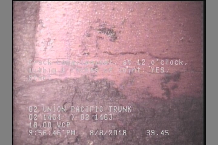 Crack Longitudinal, at 12 o'clock, within 8 inches of joint: YES, Start