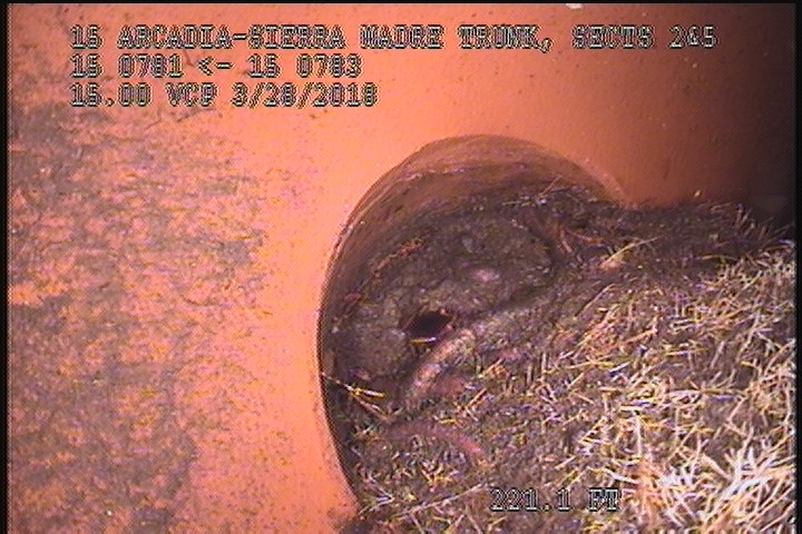 Tap Factory Made Defective, at 11 o'clock, -, within 8 inches of joint: YES, 6" - Open-100% ROOTS