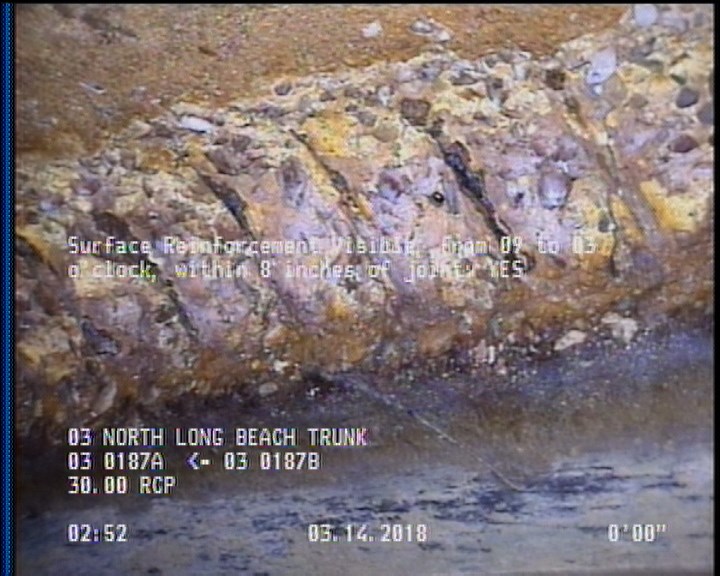 Surface Reinforcement Visible, from 09 to 03 o'clock, within 8 inches of joint: YES