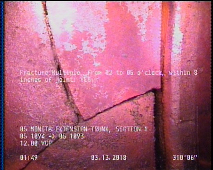 Fracture Multiple, from 02 to 05 o'clock, within 8 inches of joint: YES