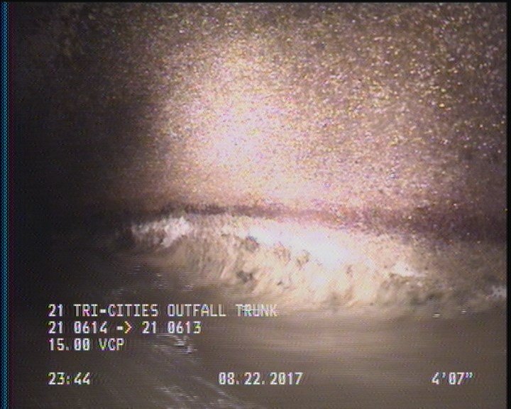 Deposits Attached Grease, 5 %of cross sectional area, from 04 to 08 o'clock, , within 8 inches of joint: YES, Start