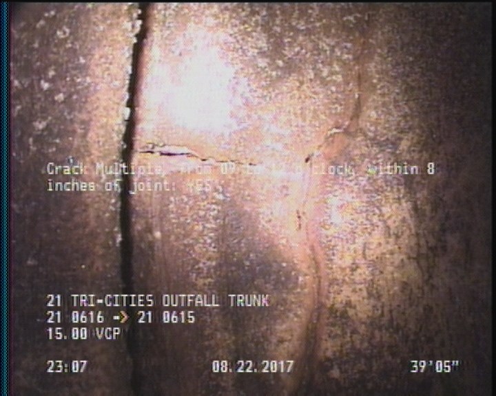 Crack Multiple, from 09 to 12 o'clock, within 8 inches of joint: YES