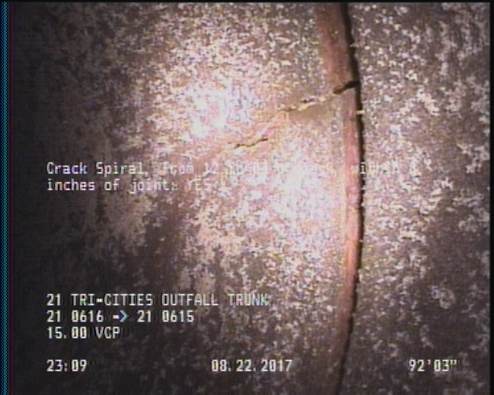 Crack Spiral, from 12 to 03 o'clock, within 8 inches of joint: YES