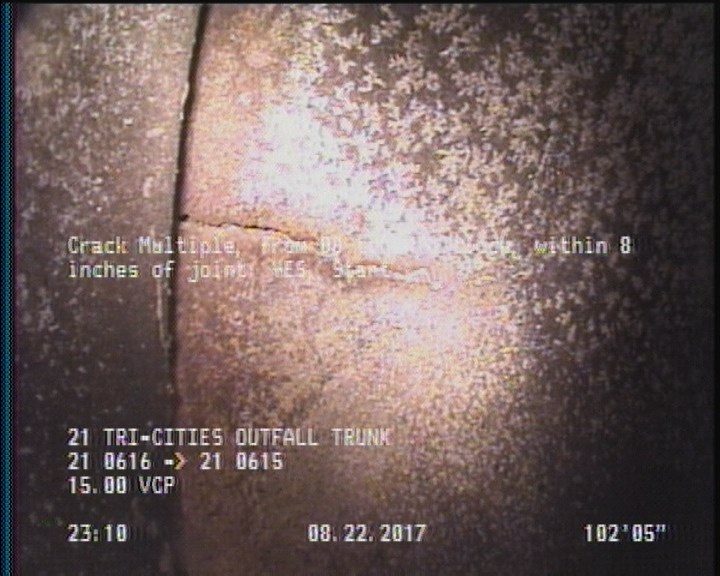 Crack Multiple, from 08 to 04 o'clock, within 8 inches of joint: YES, Start
