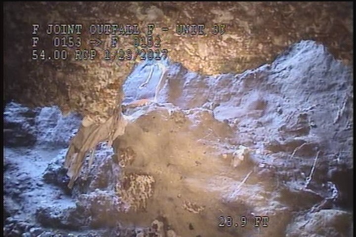 Surface Missing Wall, from 01 to 03 o'clock, within 8 inches of joint: YES, Finish - SOIL VISIBLE