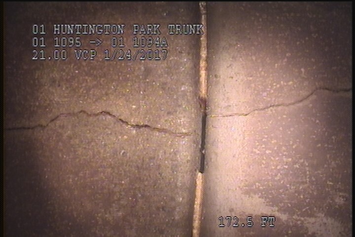 Crack Longitudinal, at 11 o'clock, within 8 inches of joint: YES