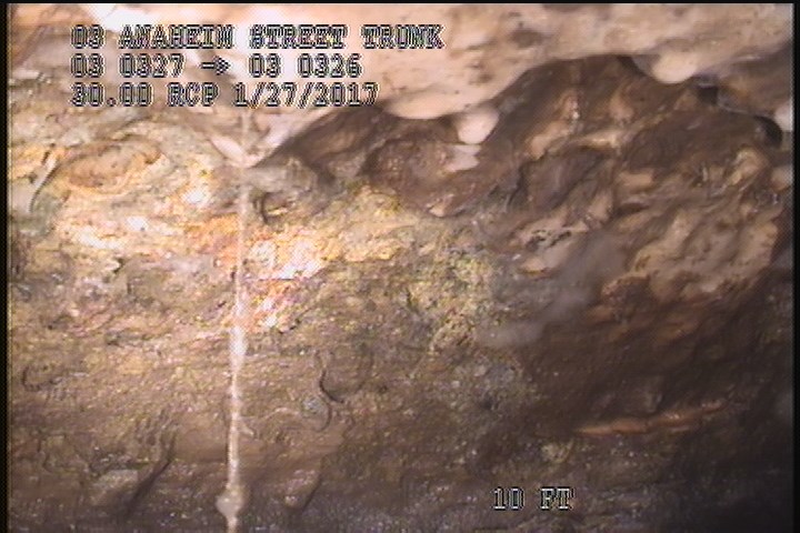 Surface Aggregate Missing, from 10 to 02 o'clock, within 8 inches of joint: YES, Start - SEVERE AGG