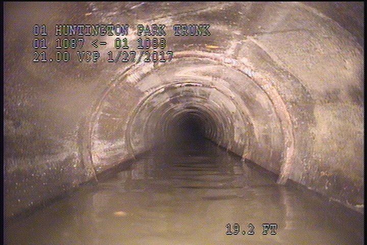 Surface Spalling Chemical, from 08 to 04 o'clock, within 8 inches of joint: YES