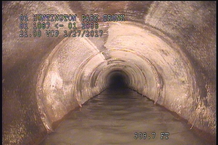 Surface Spalling Chemical, from 08 to 04 o'clock, within 8 inches of joint: YES