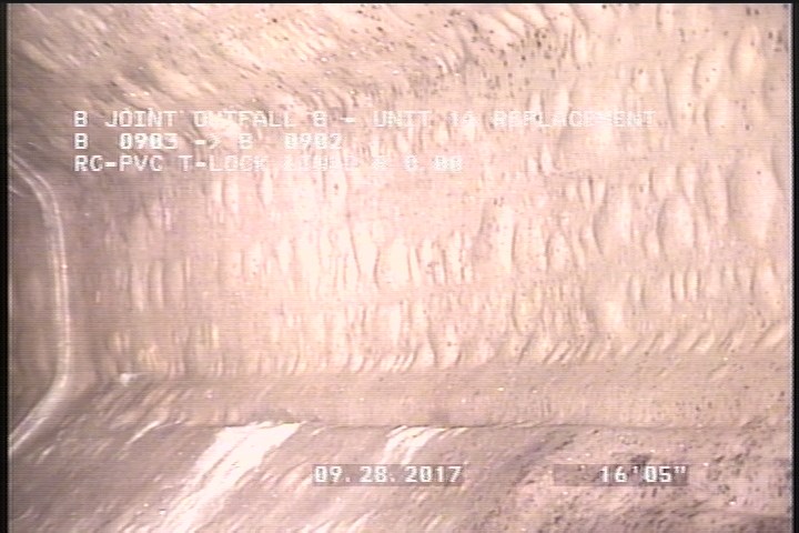 Lining Failure Blistered, from 10 to 02 o'clock, within 8 inches of joint: YES, Start - SMALL