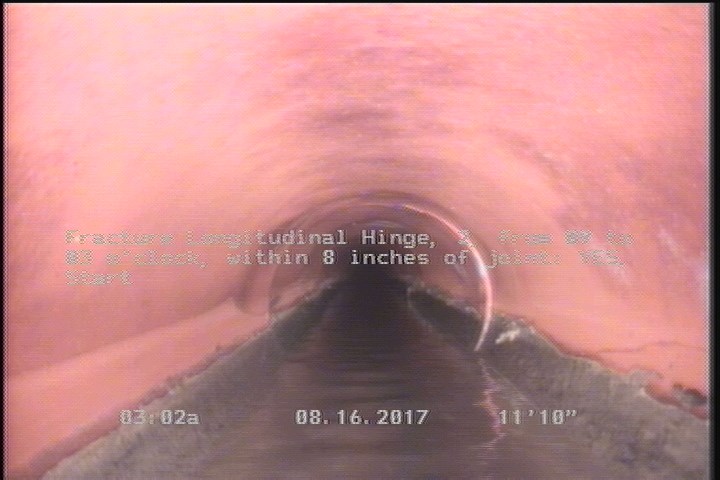 Fracture Longitudinal Hinge, 2, from 09 to 03 o'clock, within 8 inches of joint: YES, Start
