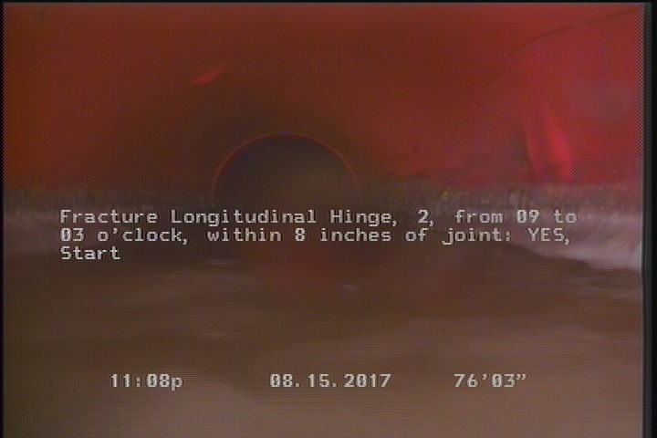 Fracture Longitudinal Hinge, 2, from 09 to 03 o'clock, within 8 inches of joint: YES, Start