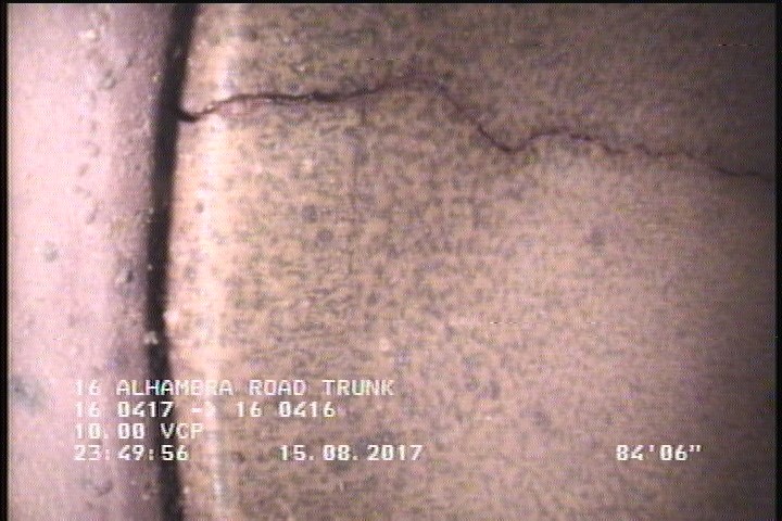 Crack Longitudinal, at 12 o'clock, within 8 inches of joint: YES