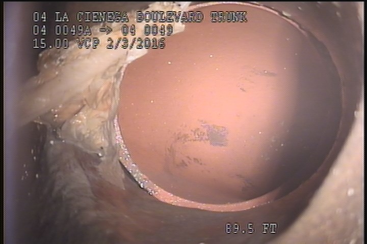 Tap Factory Made, at 11 o'clock, -, within 8 inches of joint: YES, 6" - Open