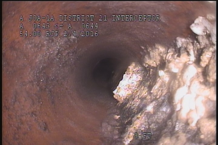 General Observation - AIRLINE, DEBRIS INSIDE