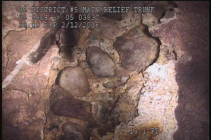 Surface Aggregate Visible, from 10 to 02 o'clock, within 8 inches of joint: YES - SEVERE AGG