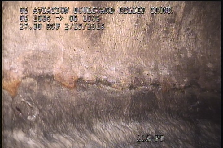 Surface Spalling, from 08 to 04 o'clock, within 8 inches of joint: NO - SWOLLEN PEELING LAITANCE COAT