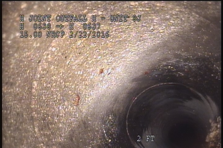 General Observation - ACTIVE CONN. INSIDE THE MH. @ 05 O'CLOCK