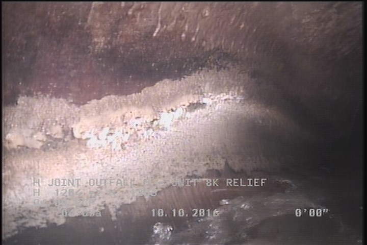 Deposits Attached Grease, 5 %of cross sectional area, from 03 to 09 o'clock, , within 8 inches of joint: YES, Start