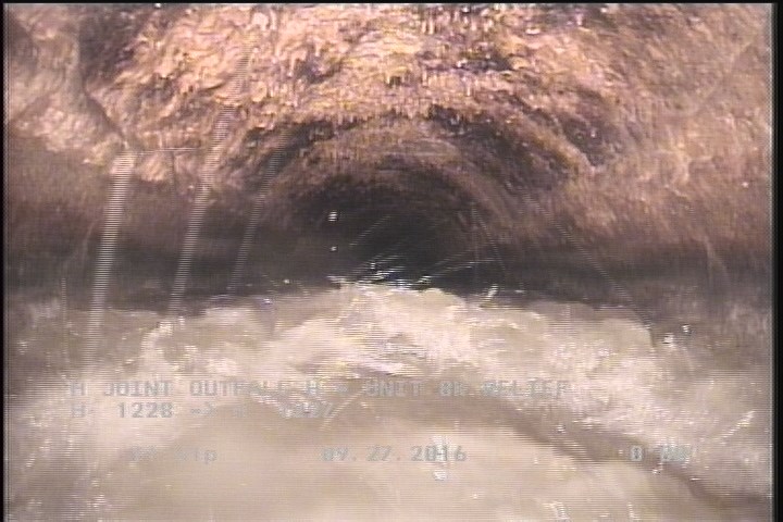 Surface Spalling, from 10 to 02 o'clock, within 8 inches of joint: YES, Start