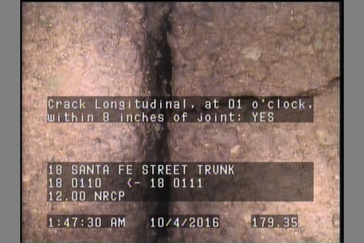 Crack Longitudinal, at 01 o'clock, within 8 inches of joint: YES