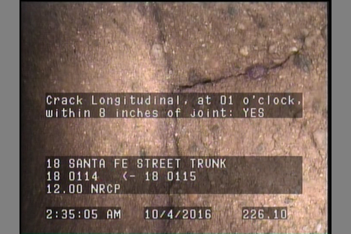 Crack Longitudinal, at 01 o'clock, within 8 inches of joint: YES