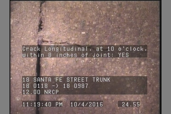 Crack Longitudinal, at 10 o'clock, within 8 inches of joint: YES