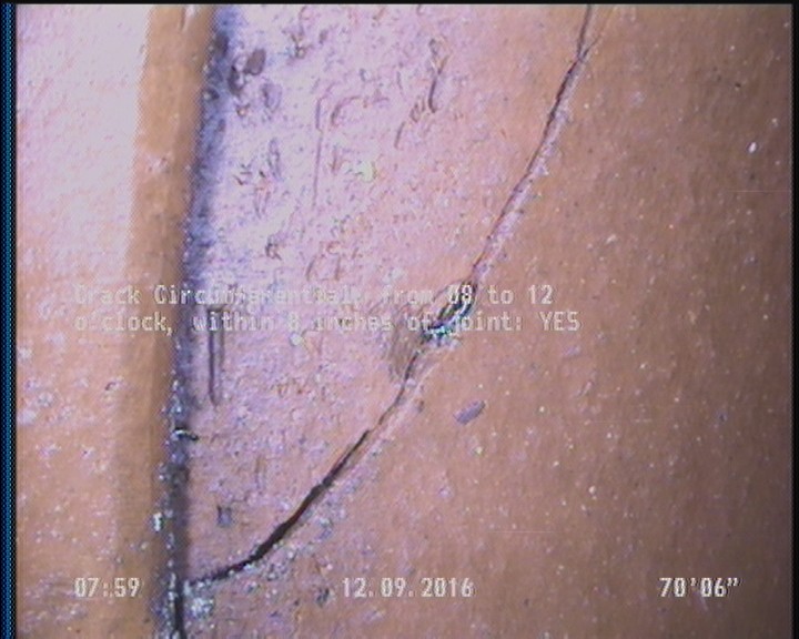 Crack Circumferential, from 08 to 12 o'clock, within 8 inches of joint: YES