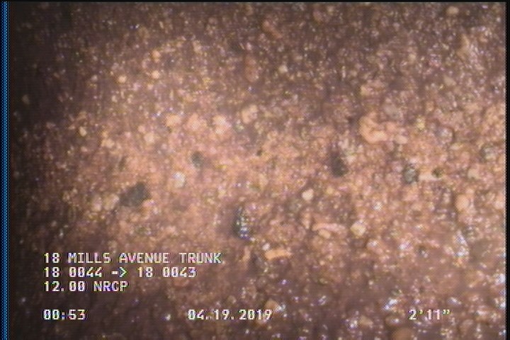 Surface Aggregate Projecting, from 08 to 04 o'clock, within 8 inches of joint: YES, Start