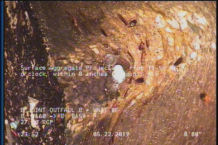 Surface Aggregate Projecting, from 11 to 01 o'clock, within 8 inches of joint: YES